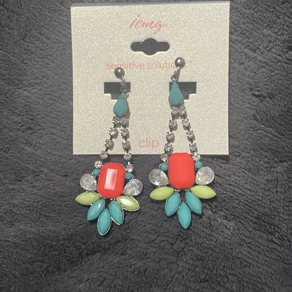 Clip earrings